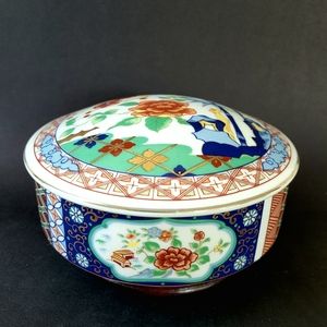 Vintage Made in Japan Miyako Handcrafted Porcelain Imari Ware Bowl with lid